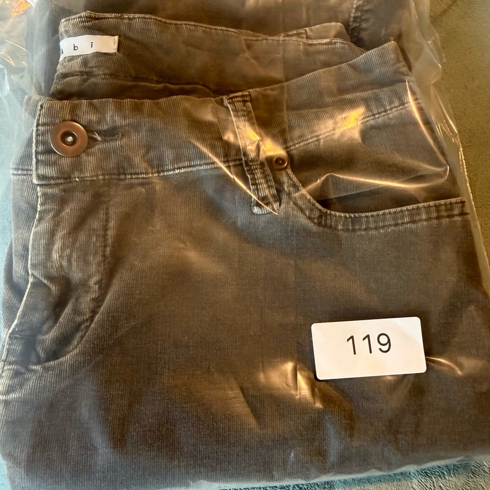 CAbi Brown Women's Flare Jeans - Picture 8 of 8